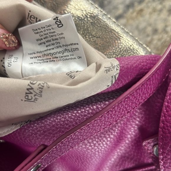 Thirty-One 31 Jewell Townsfair Purple Reversible ShoulderTote Bag Purse - Picture 12 of 17